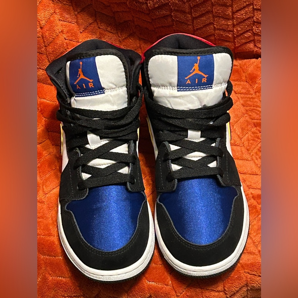 🔥🔥JORDAN 1 MID GS ‘RIVALS’🔥🔥 - Picture 2 of 6